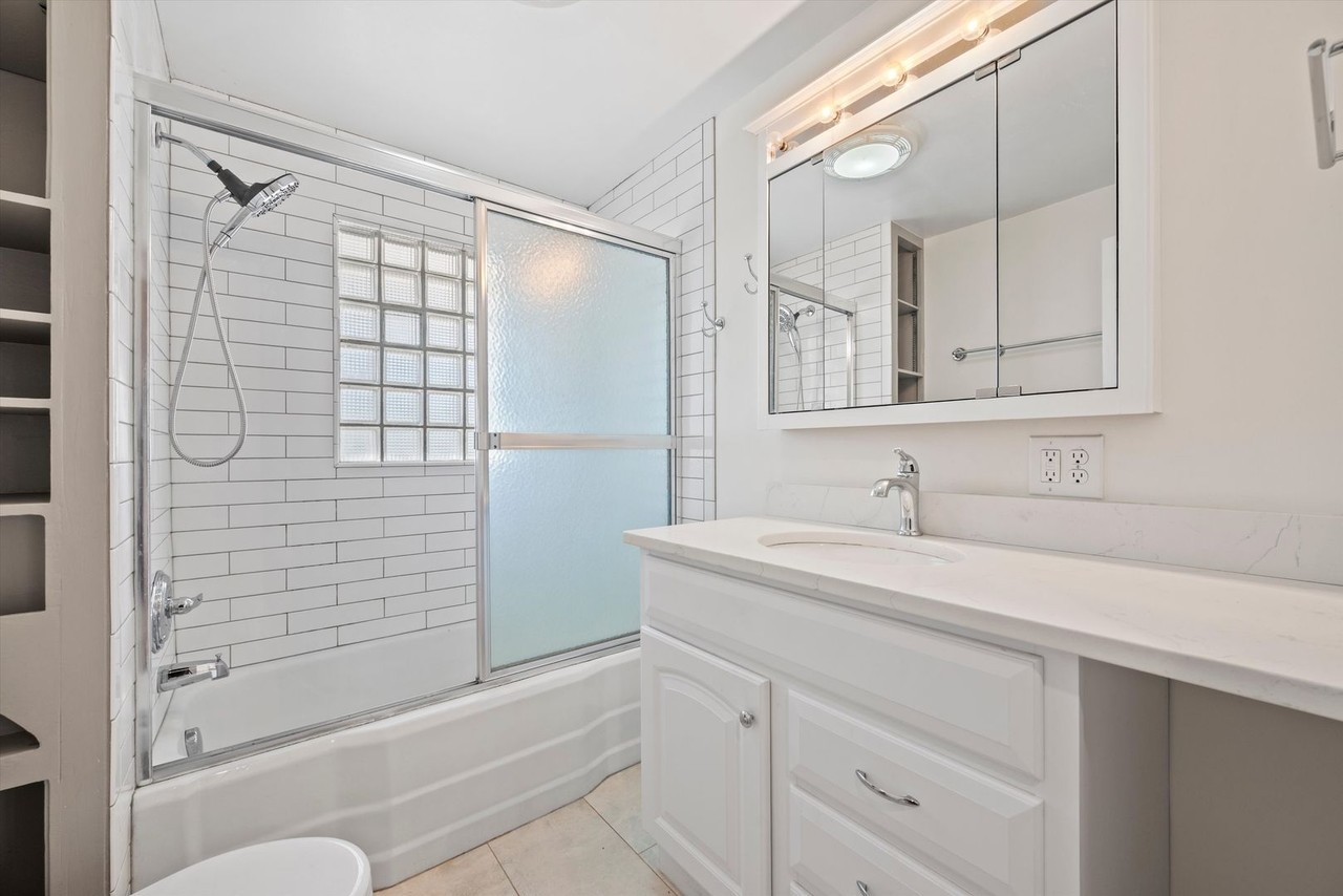 2274 W Parkhill Ave - Photo 6 of 18