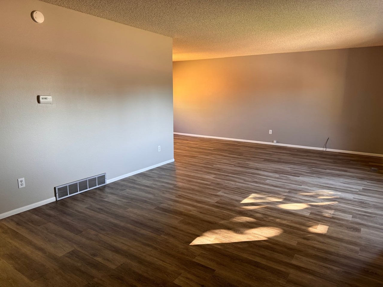 7355 Waterwheel St - Photo 3 of 22