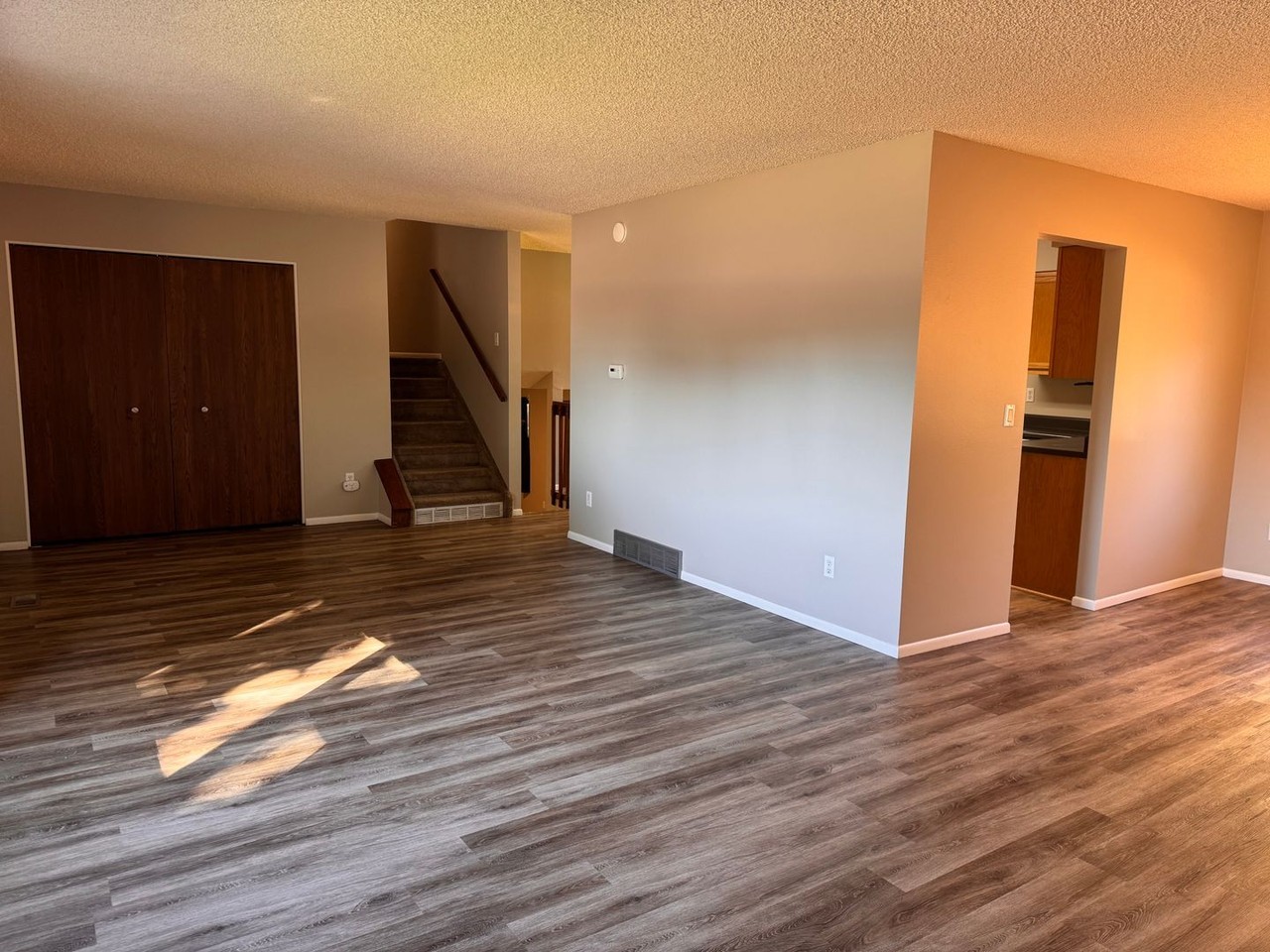 7355 Waterwheel St - Photo 4 of 22