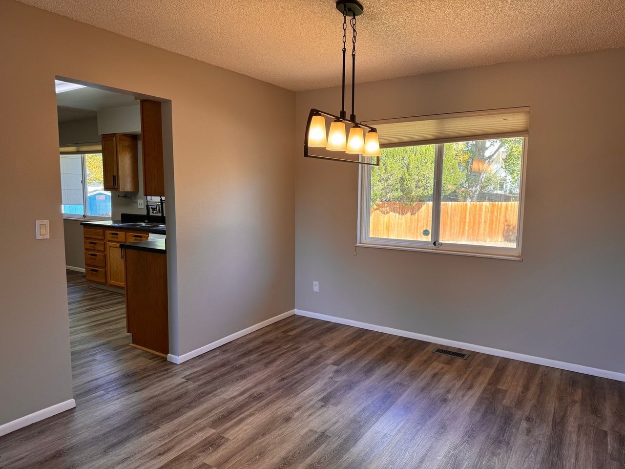 7355 Waterwheel St - Photo 5 of 22