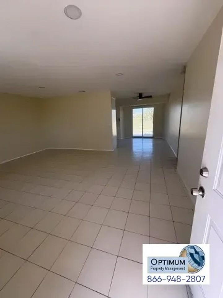 11649 3rd Ave - Photo 5 of 26