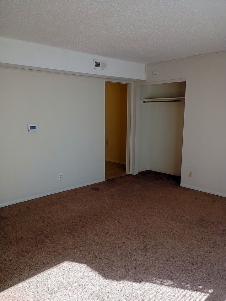 1930 Mosher Dr - Photo 3 of 10