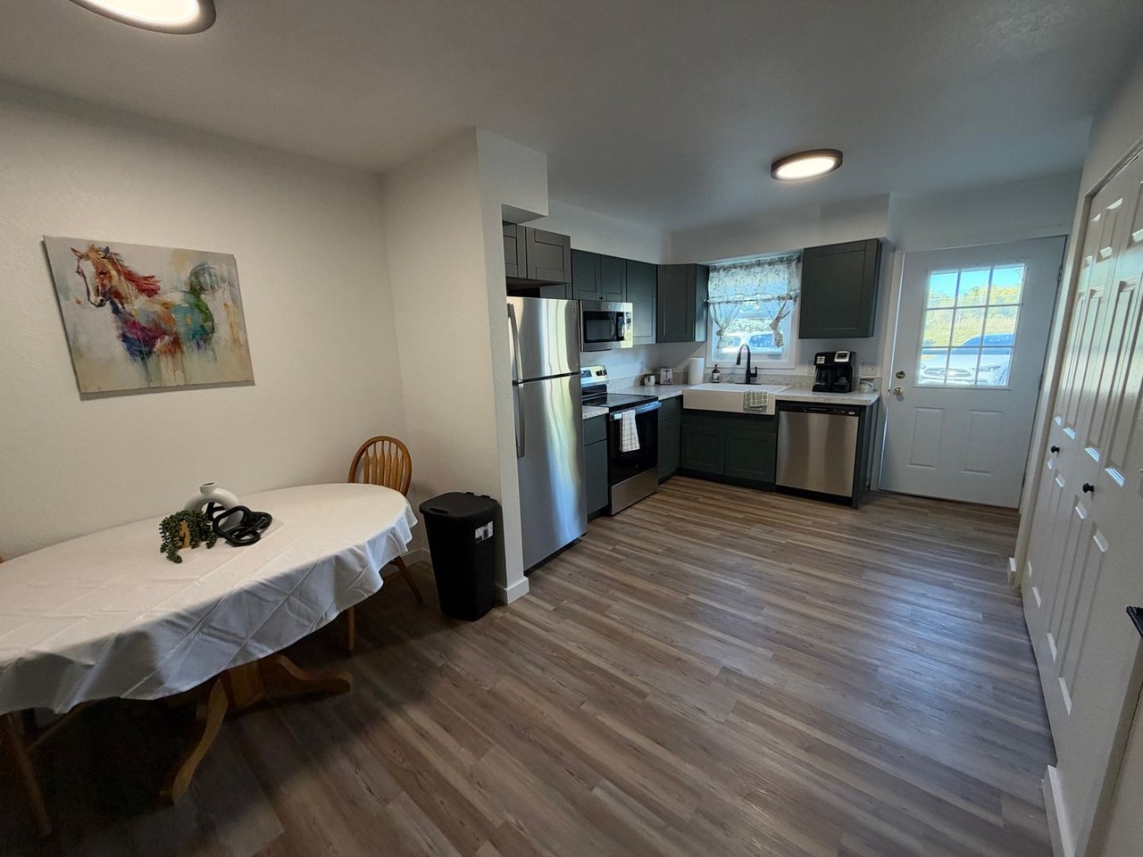 4027 Cambridge Dr - Photo 3 of 13
