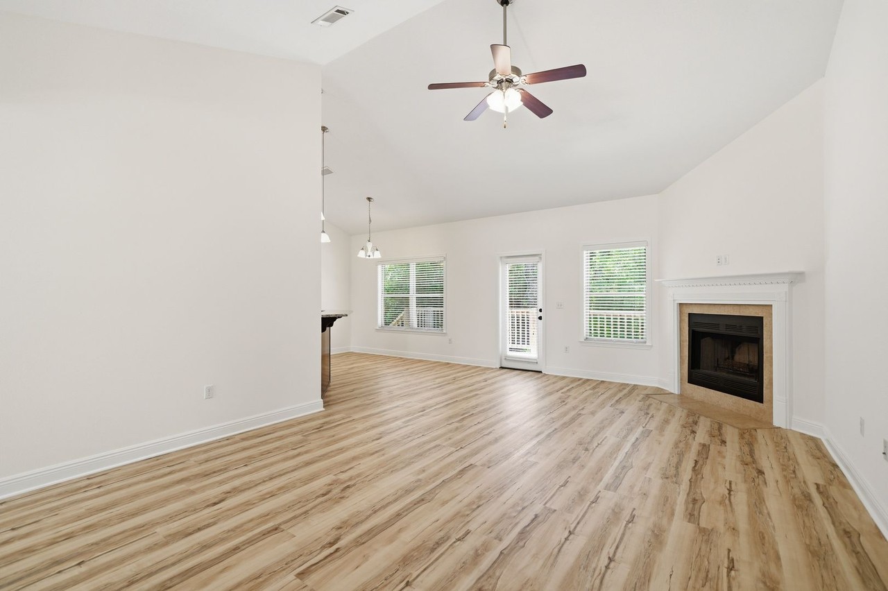 267 Bella Blvd - Photo 6 of 35