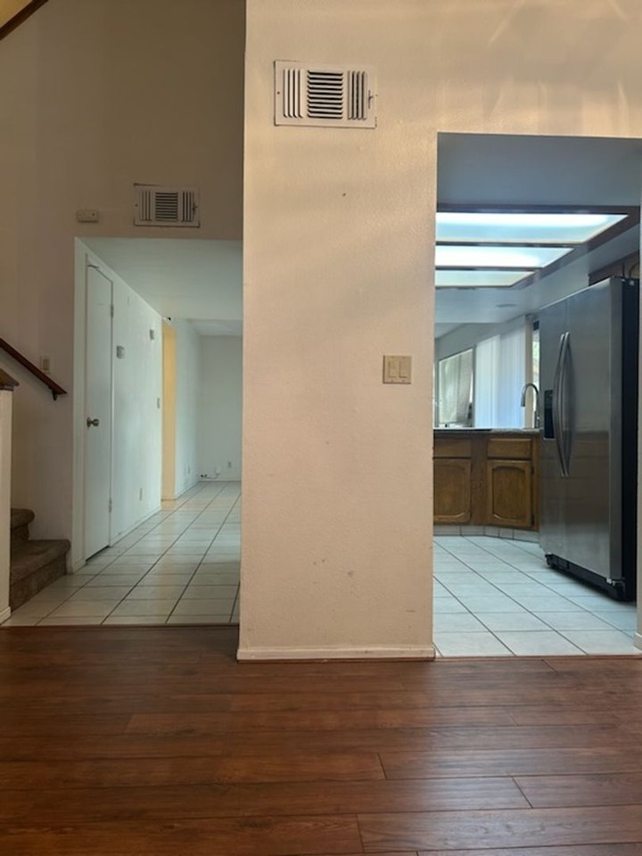 212 Washington Way - Photo 5 of 32