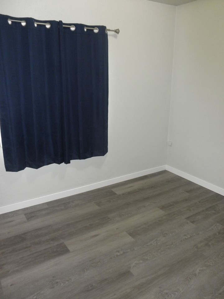 1116 3rd St Nw - Photo 4 of 10