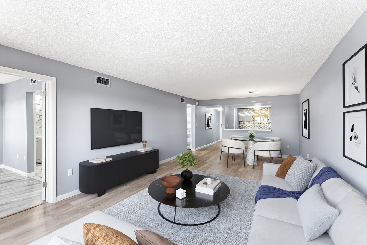 801 83rd Ave N - Photo 5 of 17
