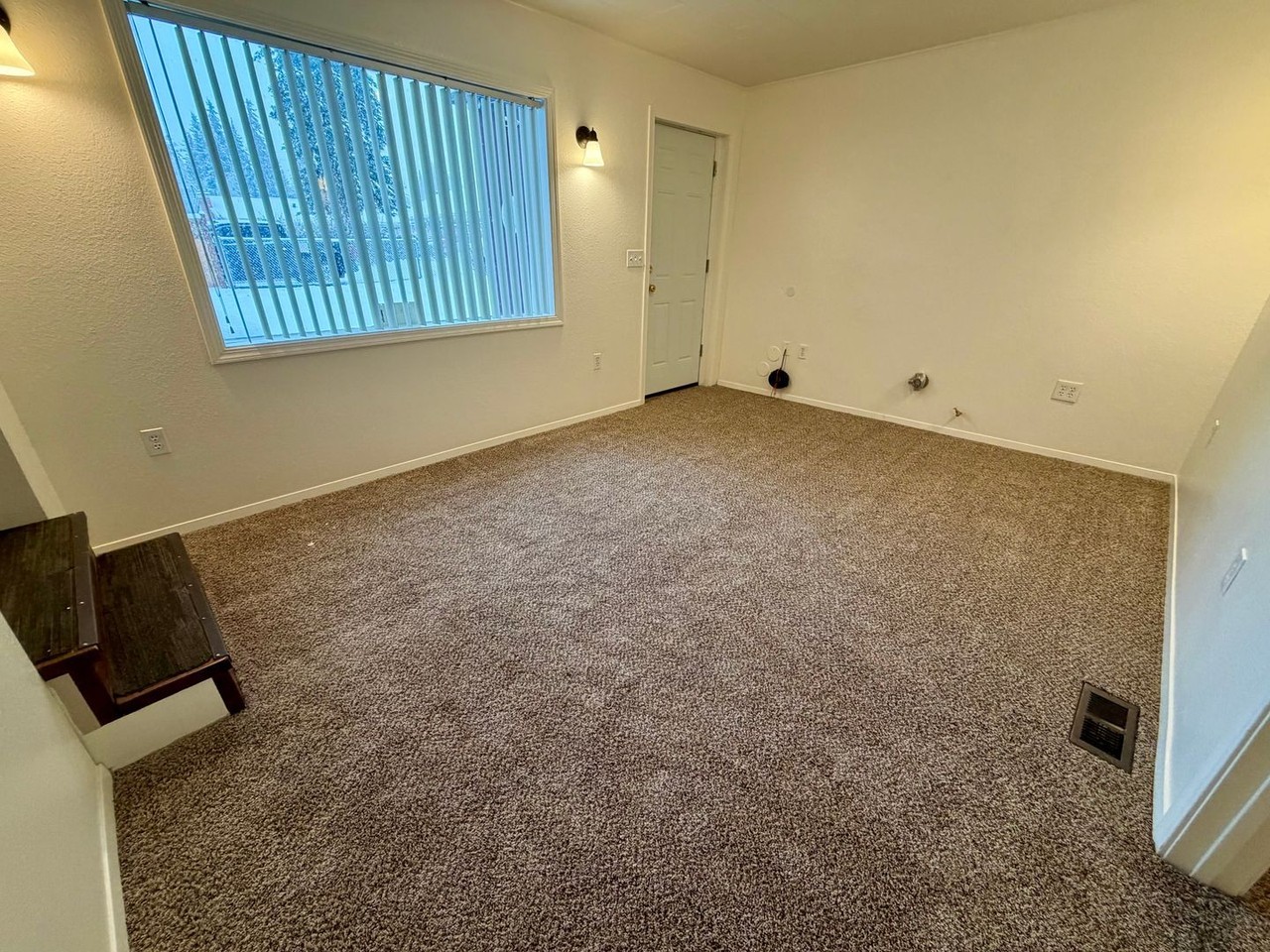 6 Blanche Ave - Photo 2 of 18