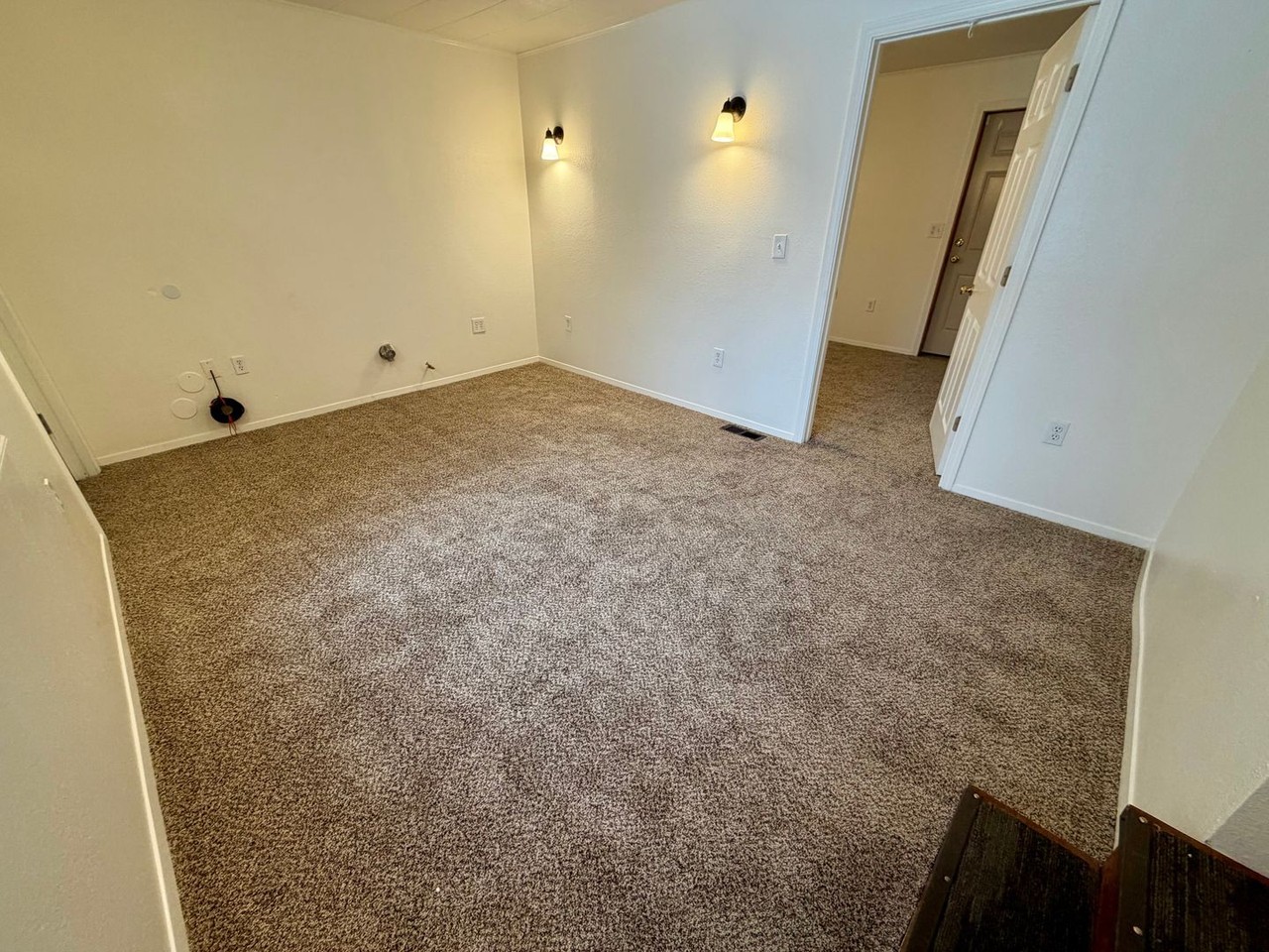 6 Blanche Ave - Photo 3 of 18