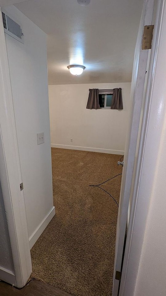 1065 36th St - Photo 3 of 14