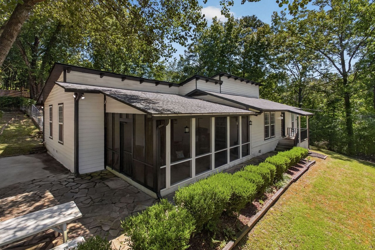 718 Hathburn Dr - Photo 4 of 38