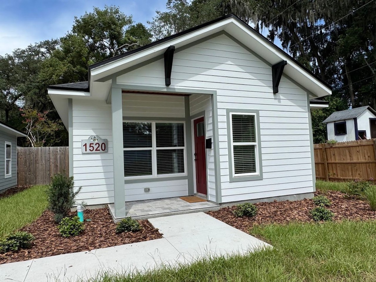 110 Nw 23rd Dr - Photo 2 of 19