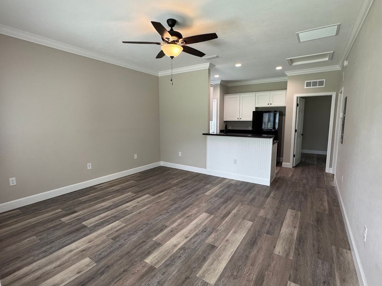 110 Nw 23rd Dr - Photo 3 of 19