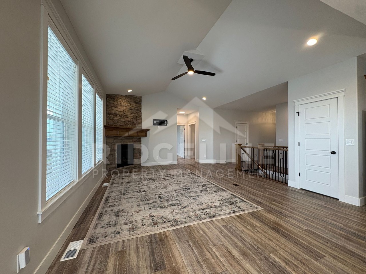 857 Oak Hill Way - Photo 4 of 27