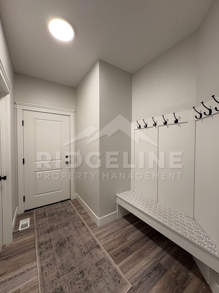 857 Oak Hill Way - Photo 7 of 27
