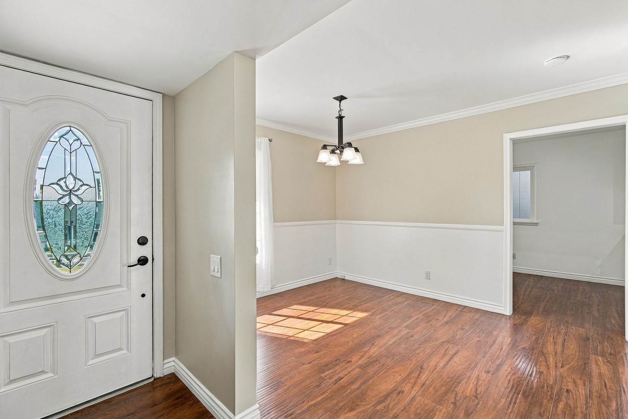 2503 Frances Ave - Photo 2 of 17