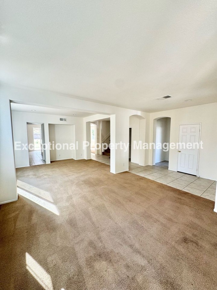 6879 Red Cardinal Ct - Photo 3 of 27