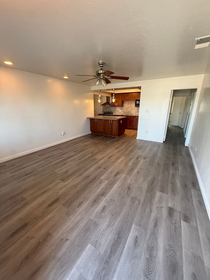 2985 Fisher Ln - Photo 4 of 21