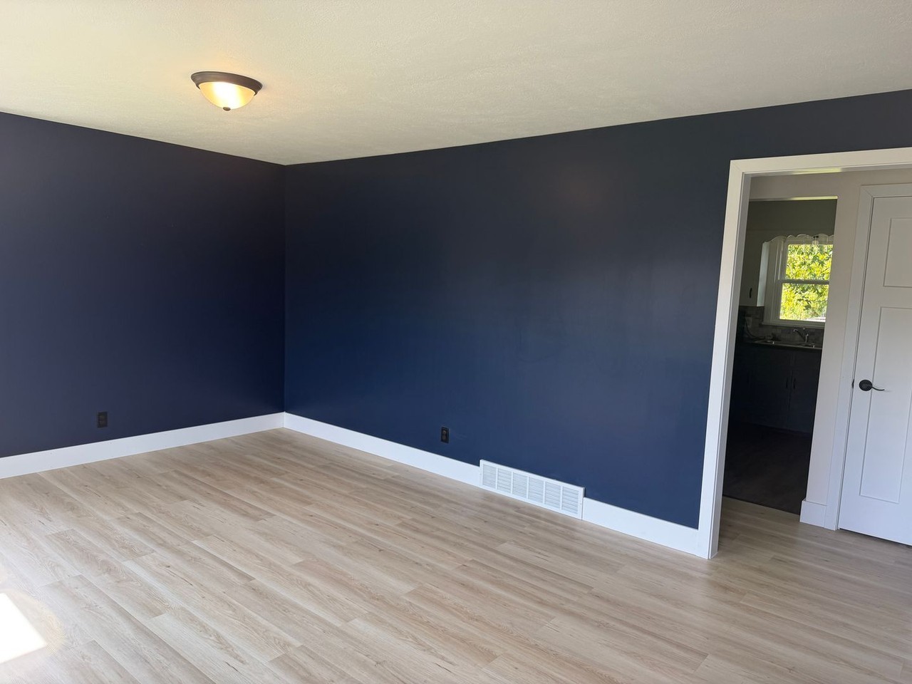 149 Cayuga Ave Nw - Photo 3 of 15
