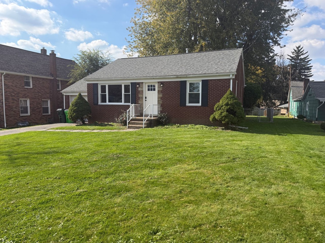 149 Cayuga Ave Nw - Photo 4 of 15