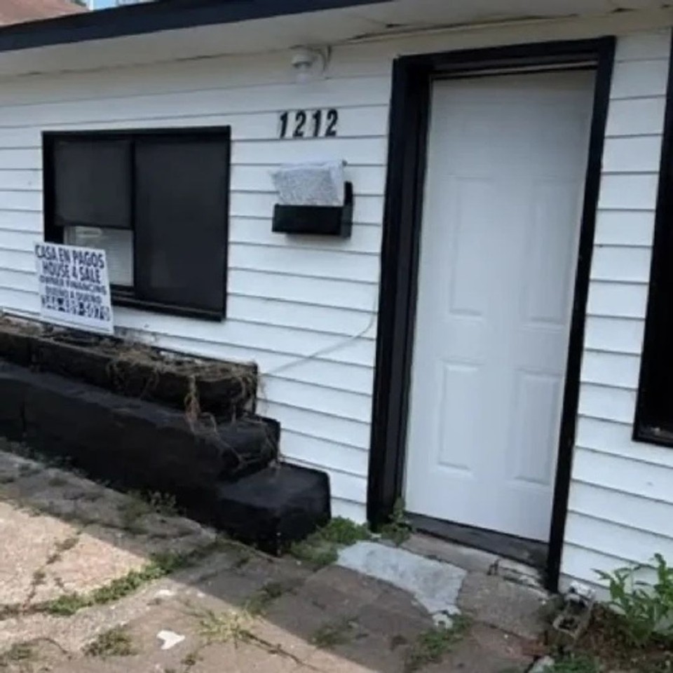1212 Pine St - Photo 6 of 8