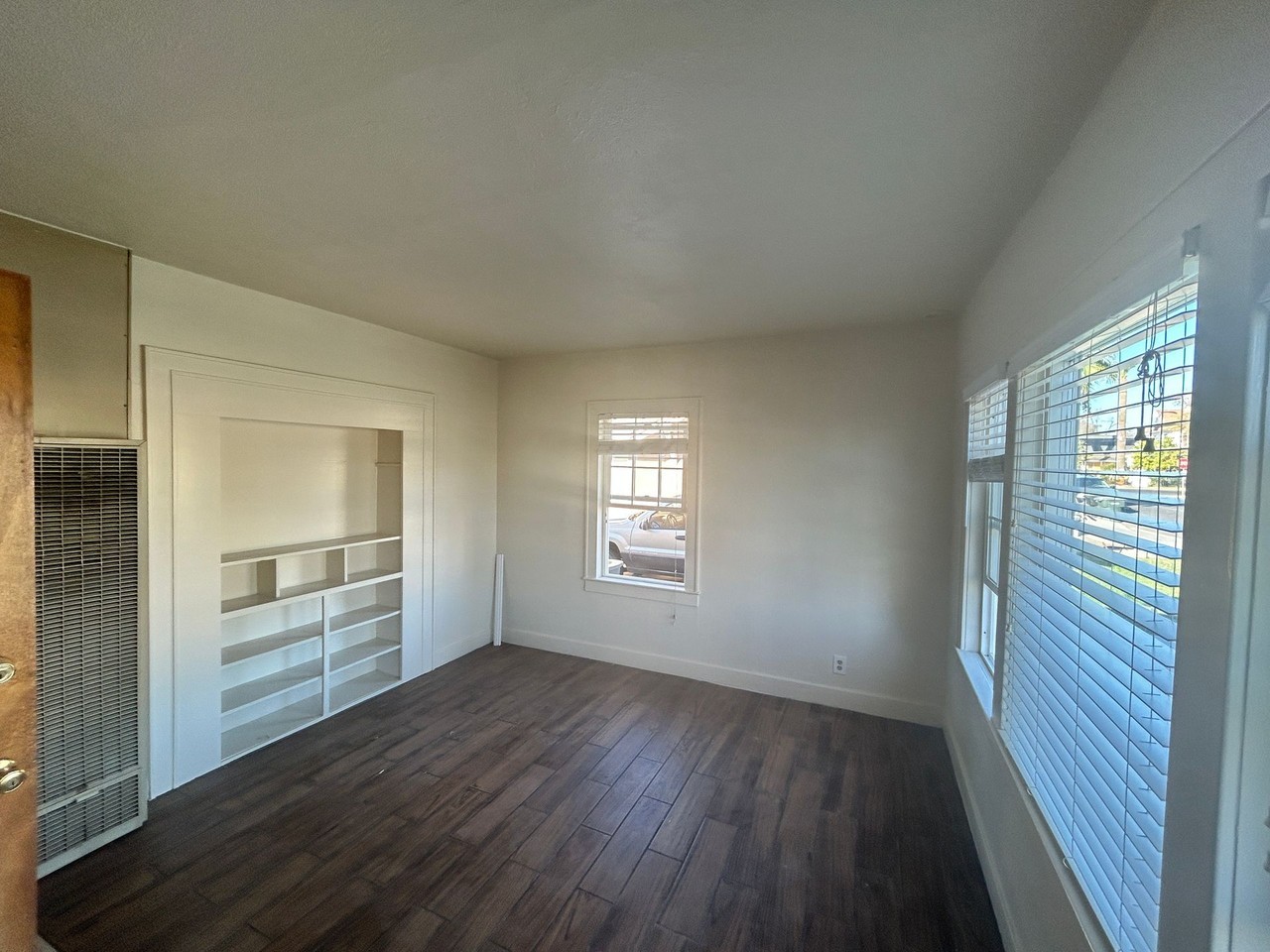 117 W. Bush Street - Photo 2 of 9