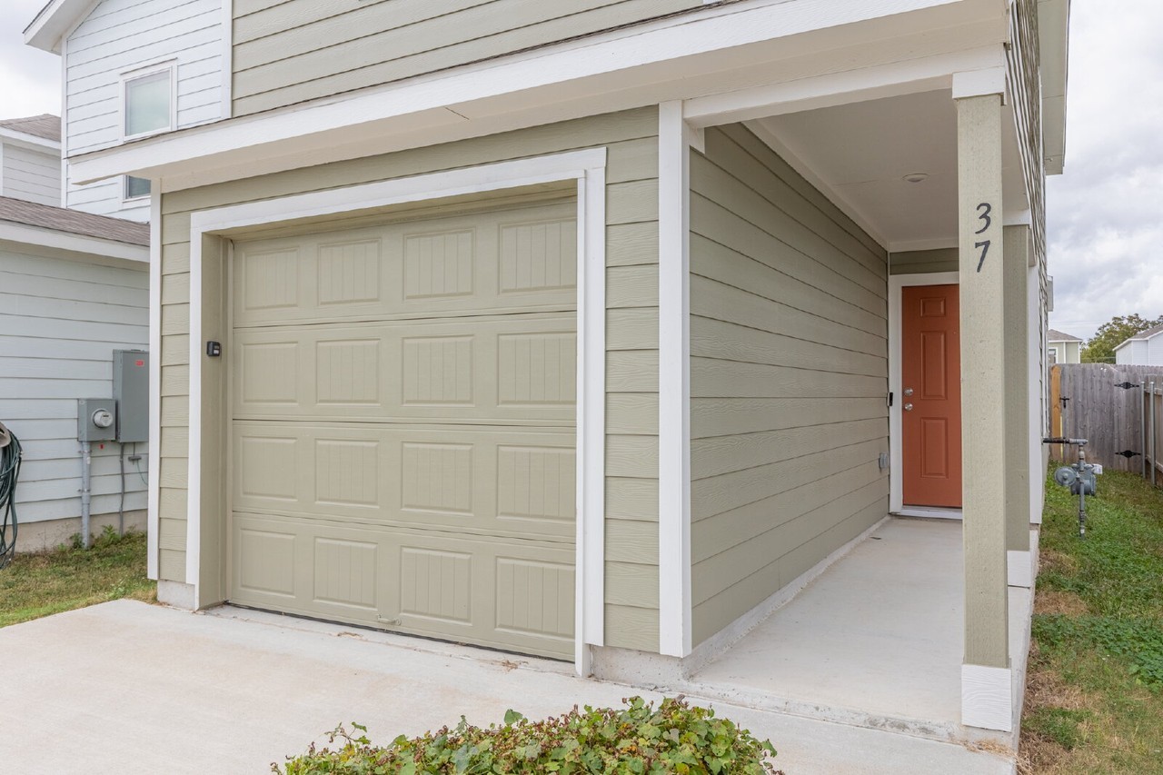 37 Trinity Cir - Photo 3 of 35