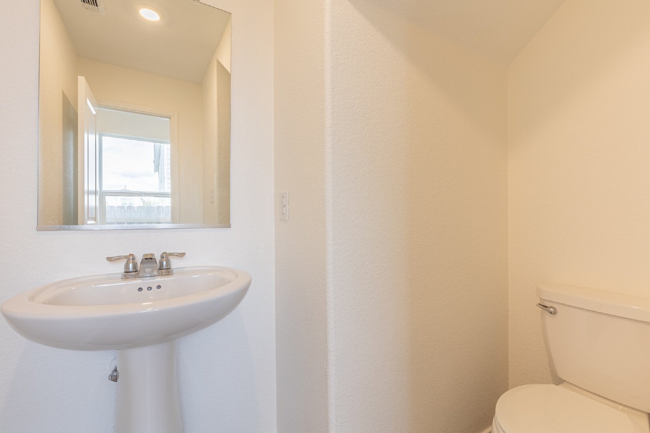 37 Trinity Cir - Photo 6 of 35