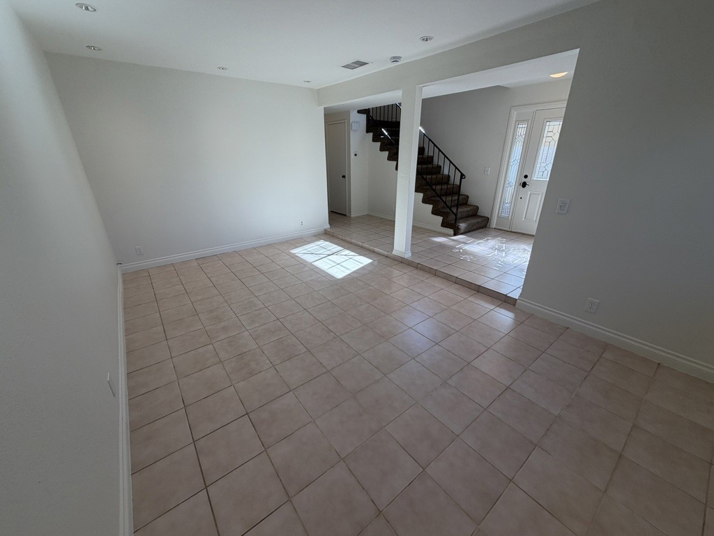1488 Downing Ct - Photo 4 of 24