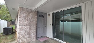 2418 Bolivar St - Photo 1 of 1