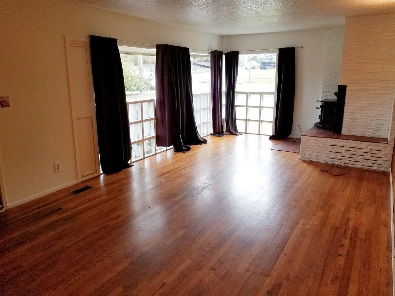 3010 Kincaid St - Photo 2 of 11