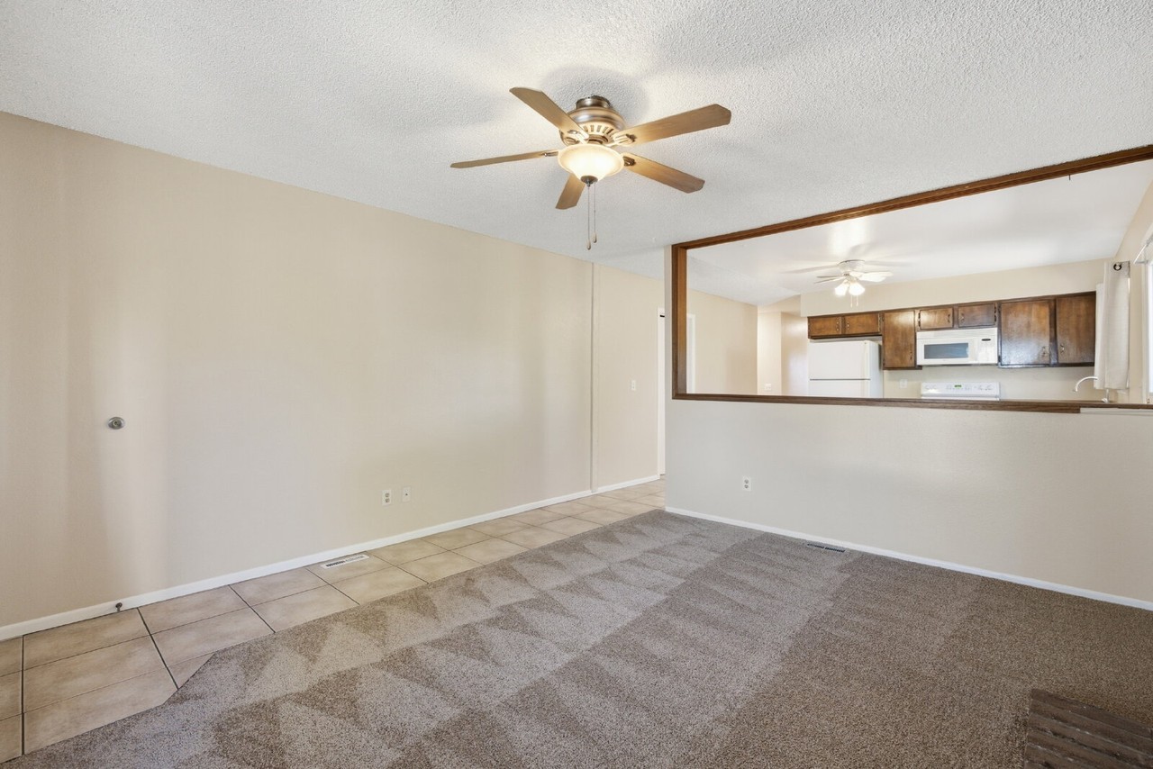 15402 E Princeton Ave - Photo 5 of 22