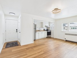 featured image of 913 Gilmore St Apt A #Apt A