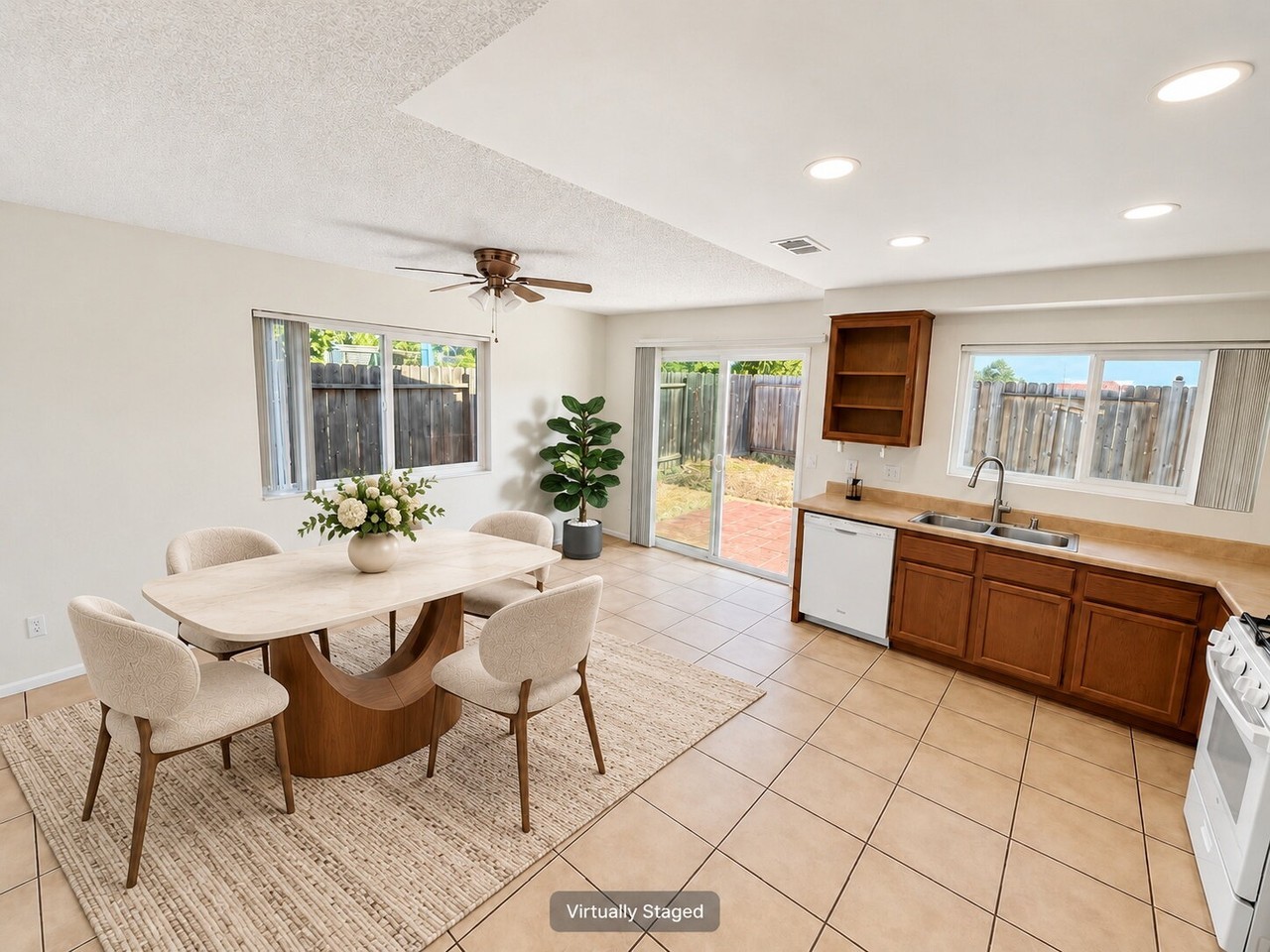 4893 Gardenia St - Photo 4 of 8
