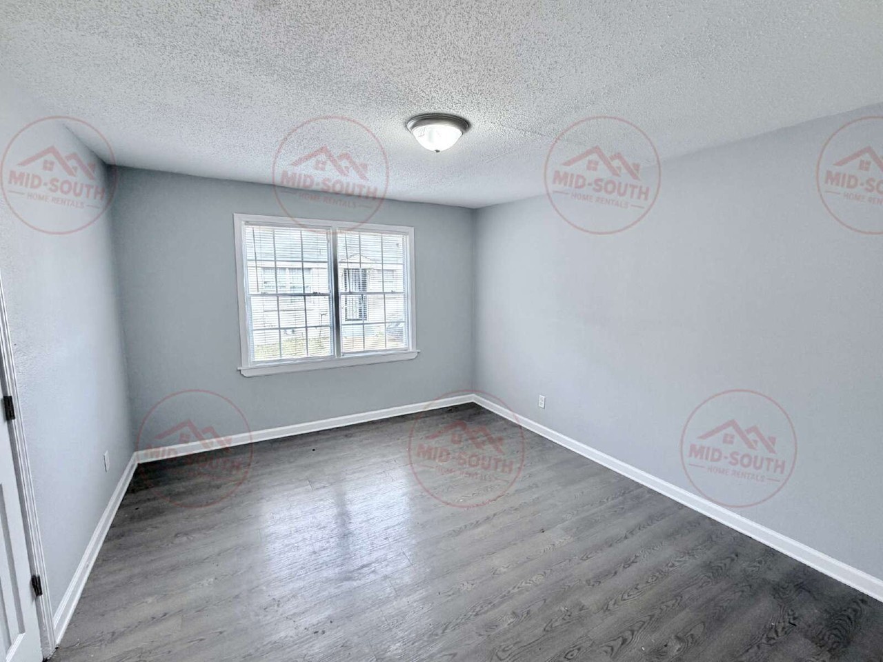 77 Eastview Dr - Photo 4 of 15