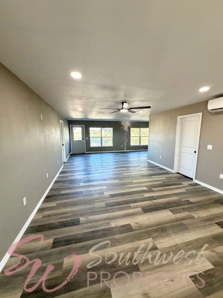 1020 County Road 233 - Photo 5 of 29