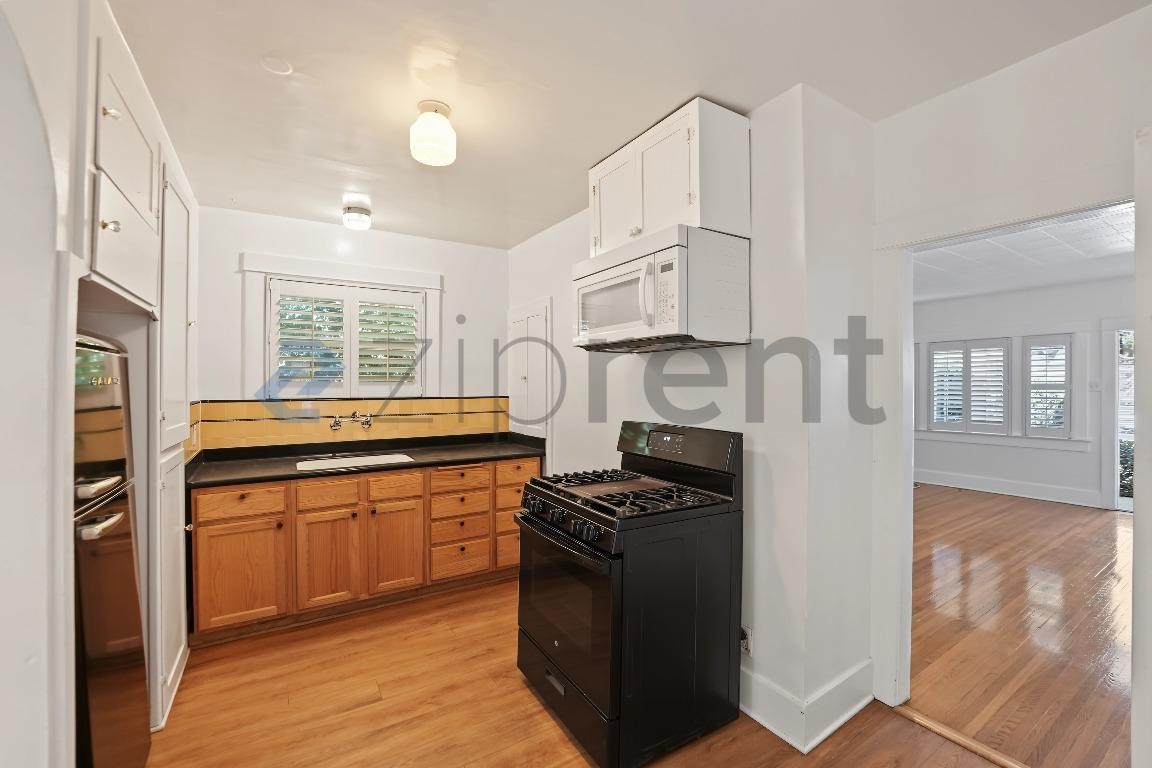 732 Solano Ave - Photo 6 of 24