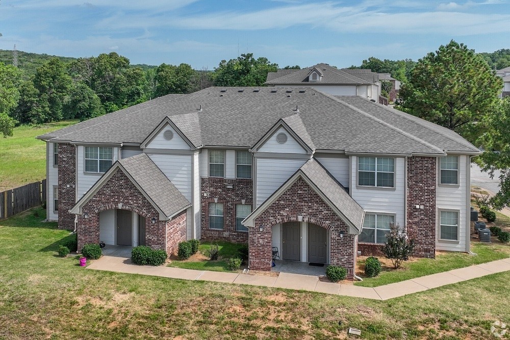Highland Crossing Apartments - Photo 3 of 41