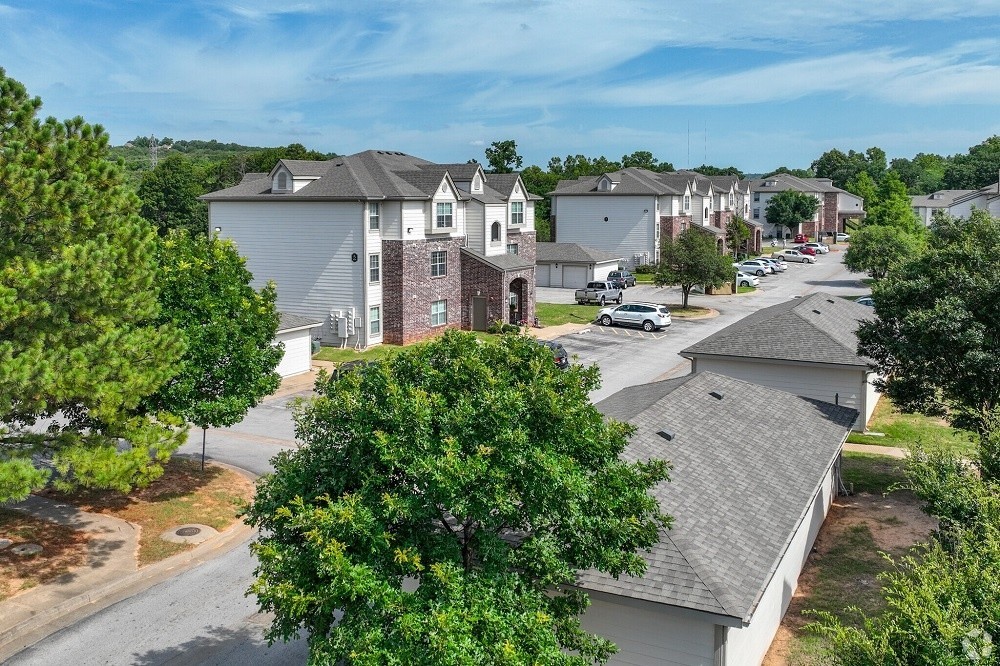Highland Crossing Apartments - Photo 4 of 41