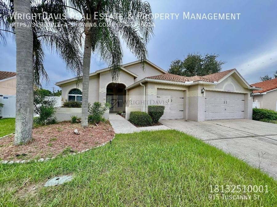 915 Tuscanny St - Photo 2 of 32