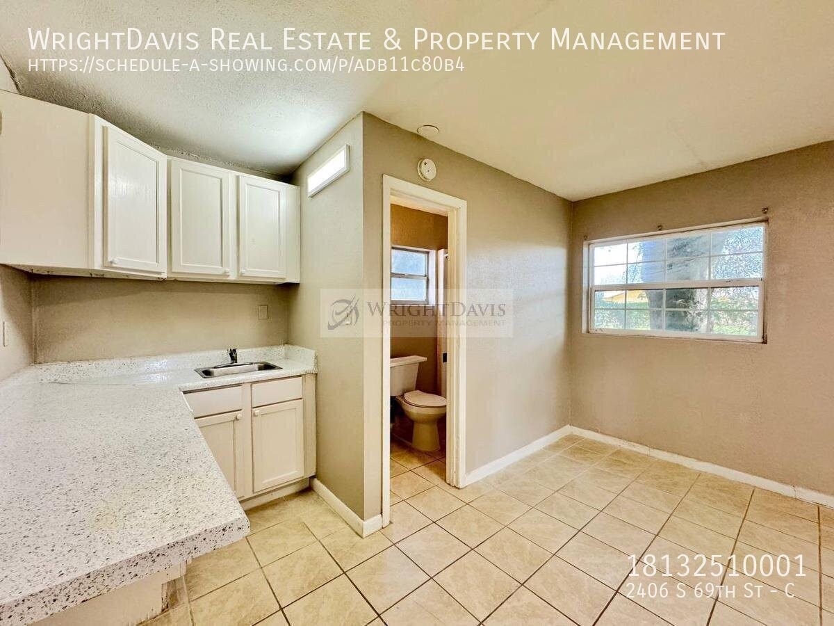 2406 S 69th St #C - Photo 7 of 8