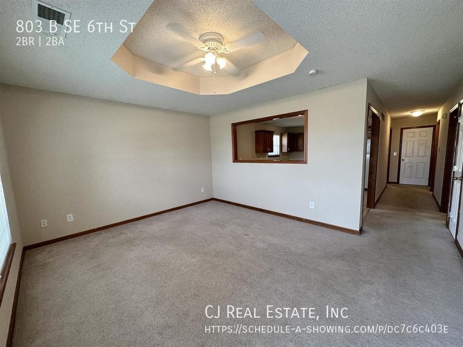 803 Se 6th St Apt B - Photo 2 of 11