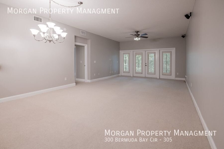 300 Bermuda Bay Cir #305 - Photo 5 of 31