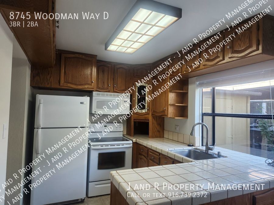 8745 Woodman Way - Photo 3 of 21