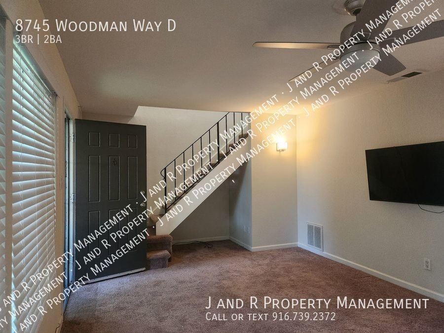 8745 Woodman Way - Photo 5 of 21