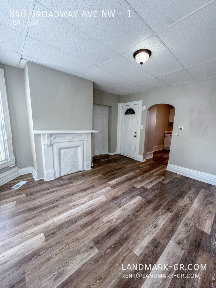 840 Broadway Ave Nw #1 - Photo 3 of 16
