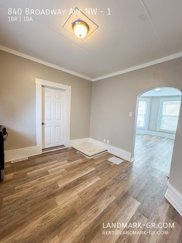 840 Broadway Ave Nw #1 - Photo 7 of 16