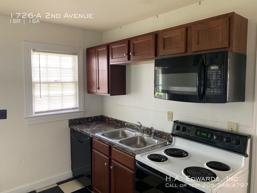 1726A 2nd Ave - Photo 4 of 5