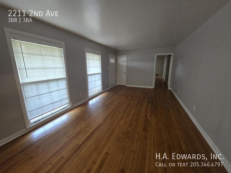 2211 2nd Ave - Photo 6 of 16