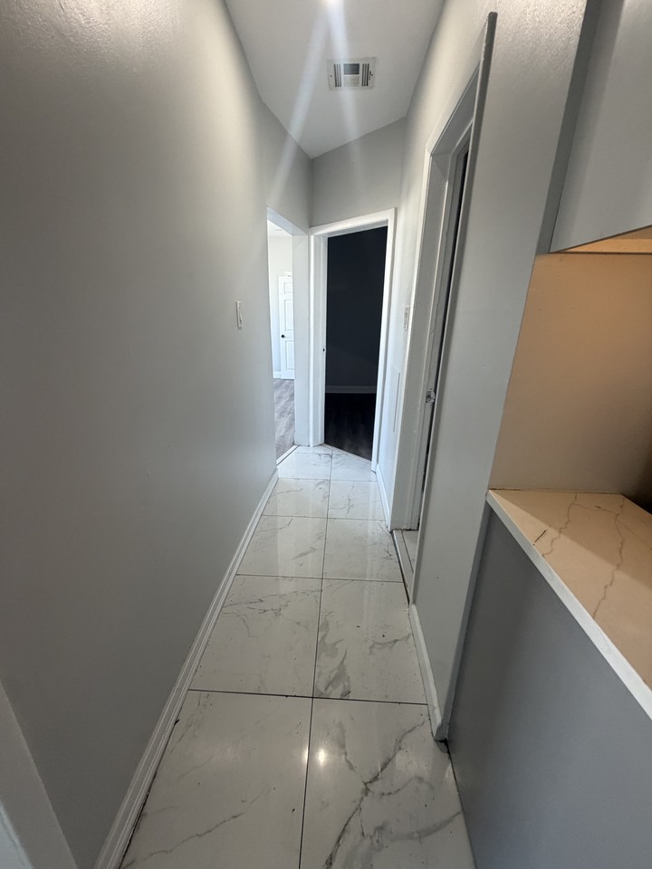 61 Warner Ave #2 - Photo 3 of 9